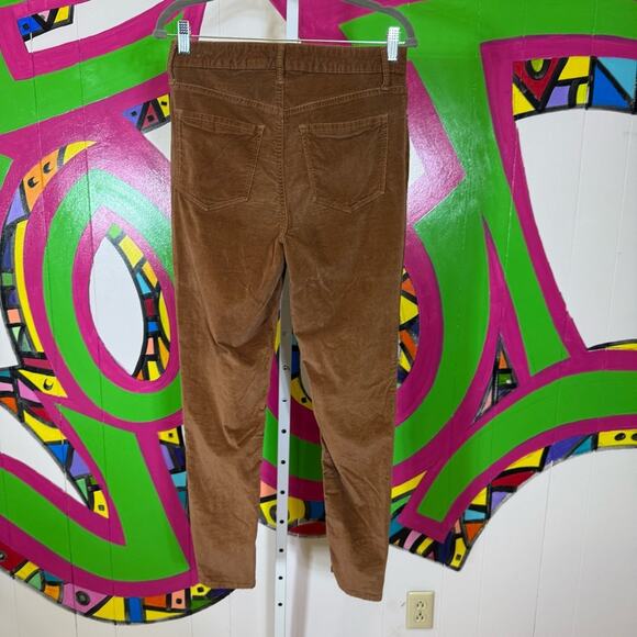 Old Navy, Rockstar Super Skinny High Rise Pants. Size 8. In excellent condition! - Picture 3 of 6